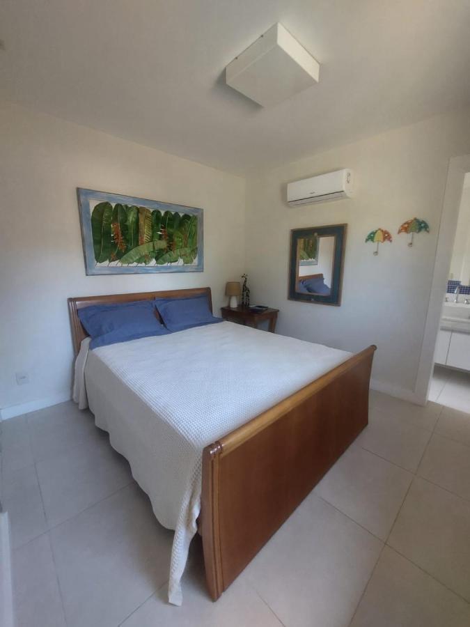 Holiday home Casa Alto Padrao Na Ferradura Em Com Piscina Privativa