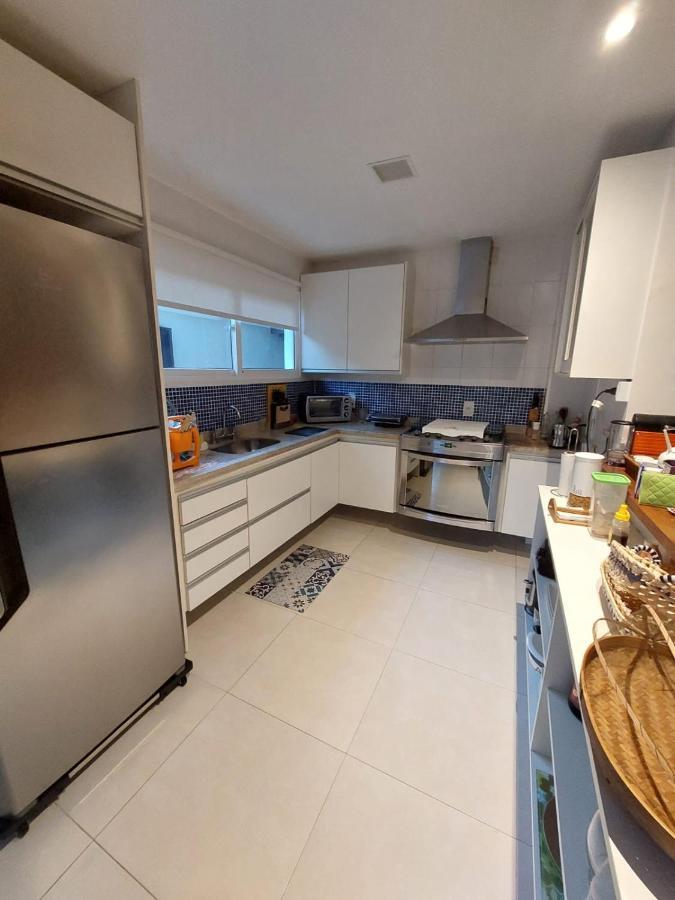 Holiday home Casa Alto Padrao Na Ferradura Em Com Piscina Privativa *