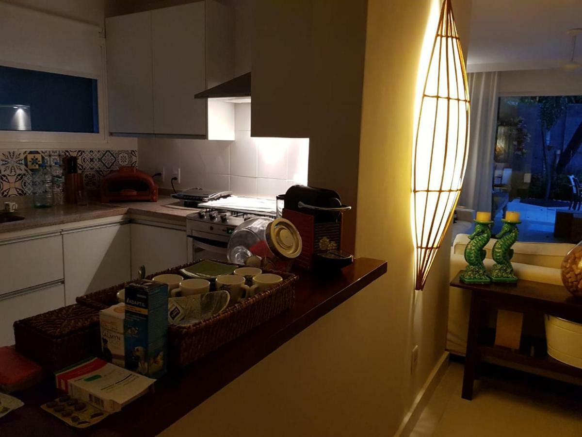 Holiday home Casa Alto Padrao Na Ferradura Em Com Piscina Privativa *